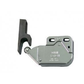 Stngningsbeslag fr rengringslucka